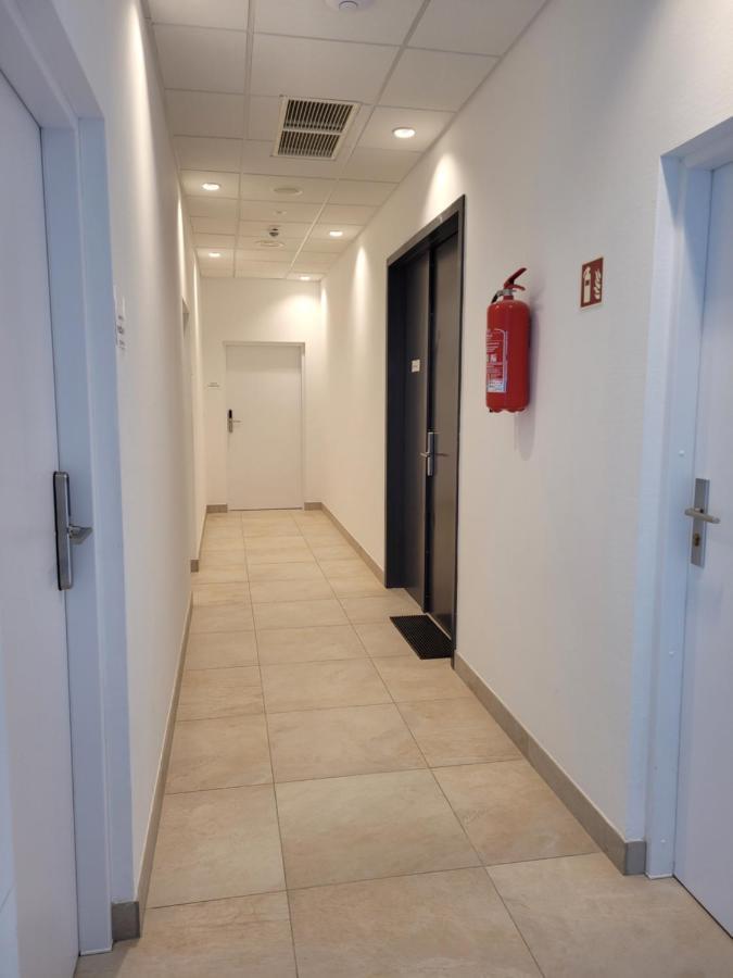 Aquamarina Prima - Pokoje Na Parterze Aparthotel Мендзиздрое Стая снимка